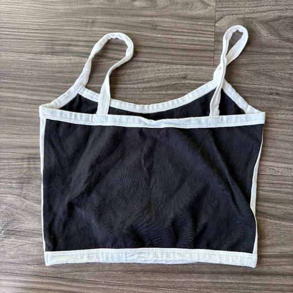 Windsor women's black and white colorblock crop tank top - Picture 4 of 4